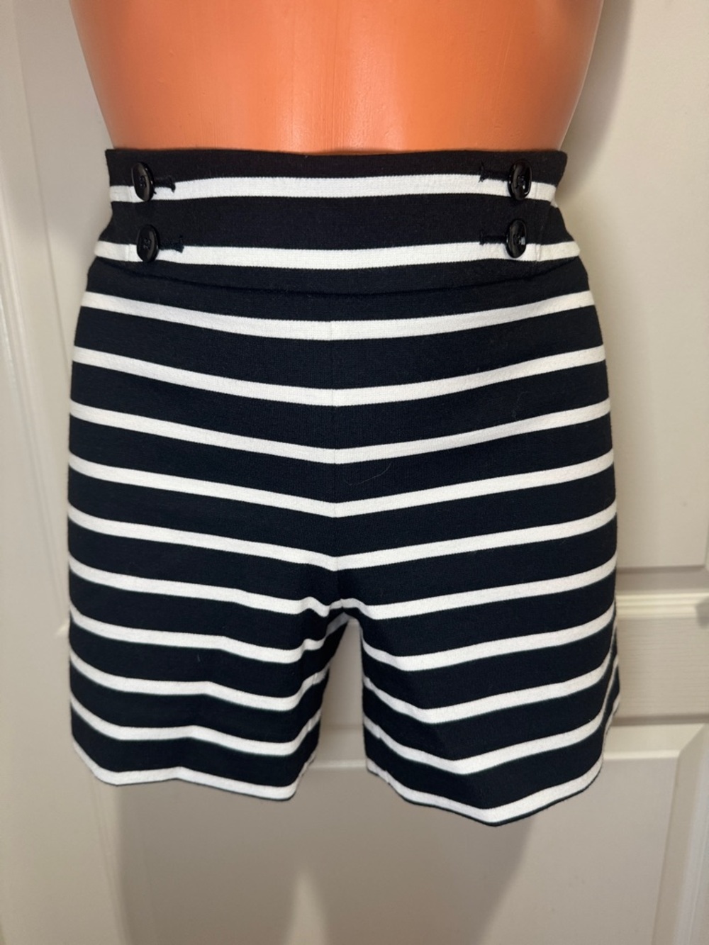 WHBM Ponte Knit Black White Stripe Sailor Shorts Mid Rise Side Zip Sz 2 EUC $68 - Picture 1 of 10